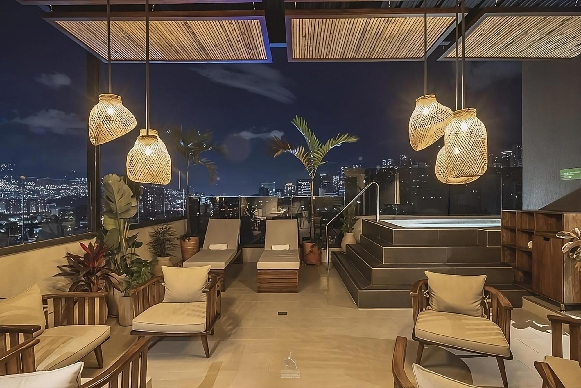 Golden Valley Hotel Medellín Zewnętrze zdjęcie
