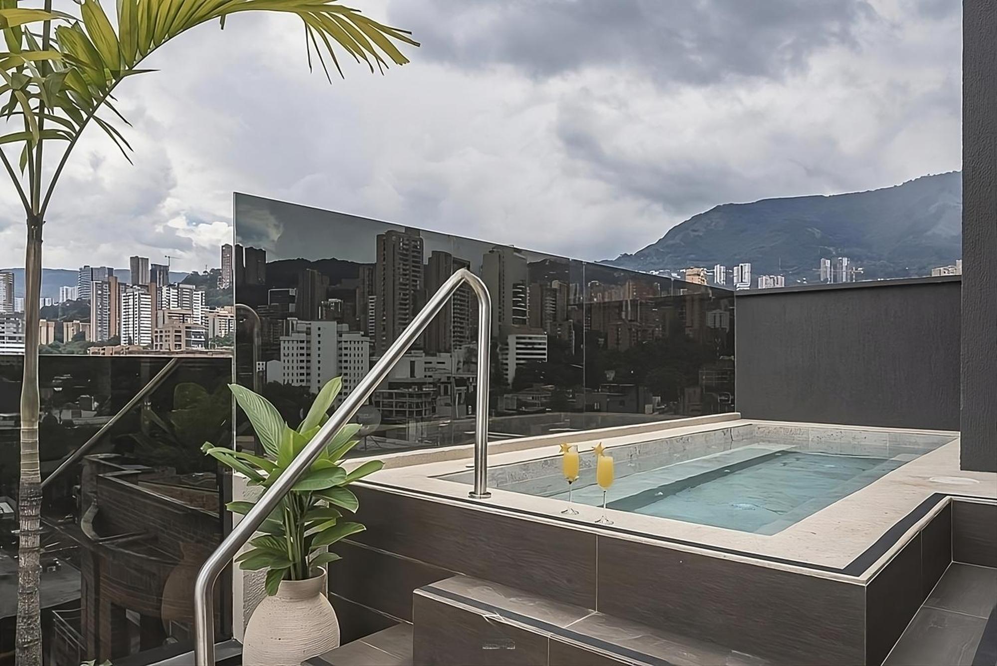 Golden Valley Hotel Medellín Zewnętrze zdjęcie