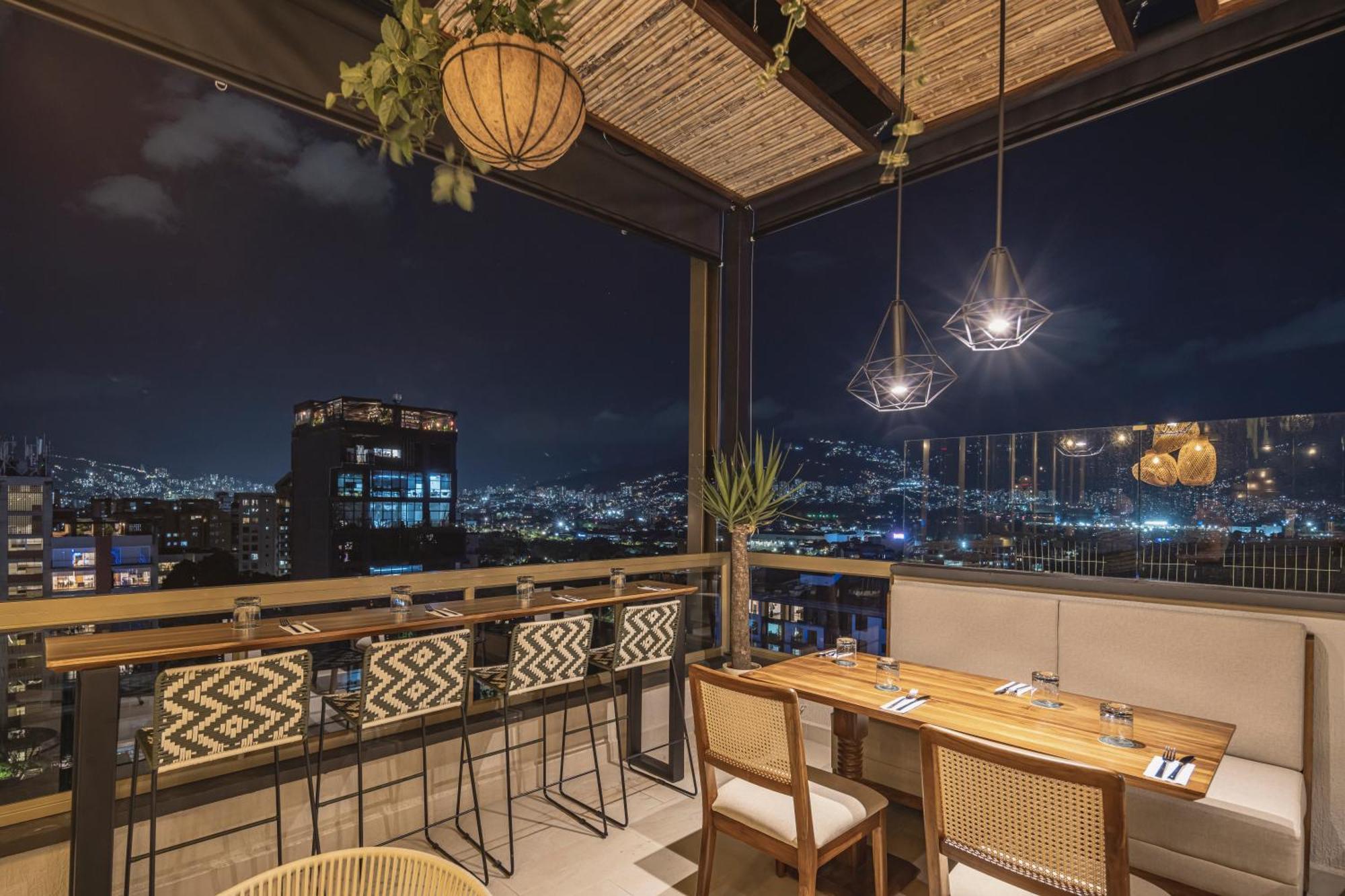Golden Valley Hotel Medellín Zewnętrze zdjęcie