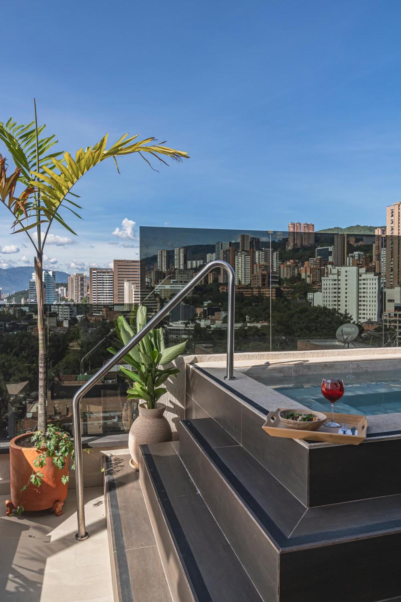 Golden Valley Hotel Medellín Zewnętrze zdjęcie