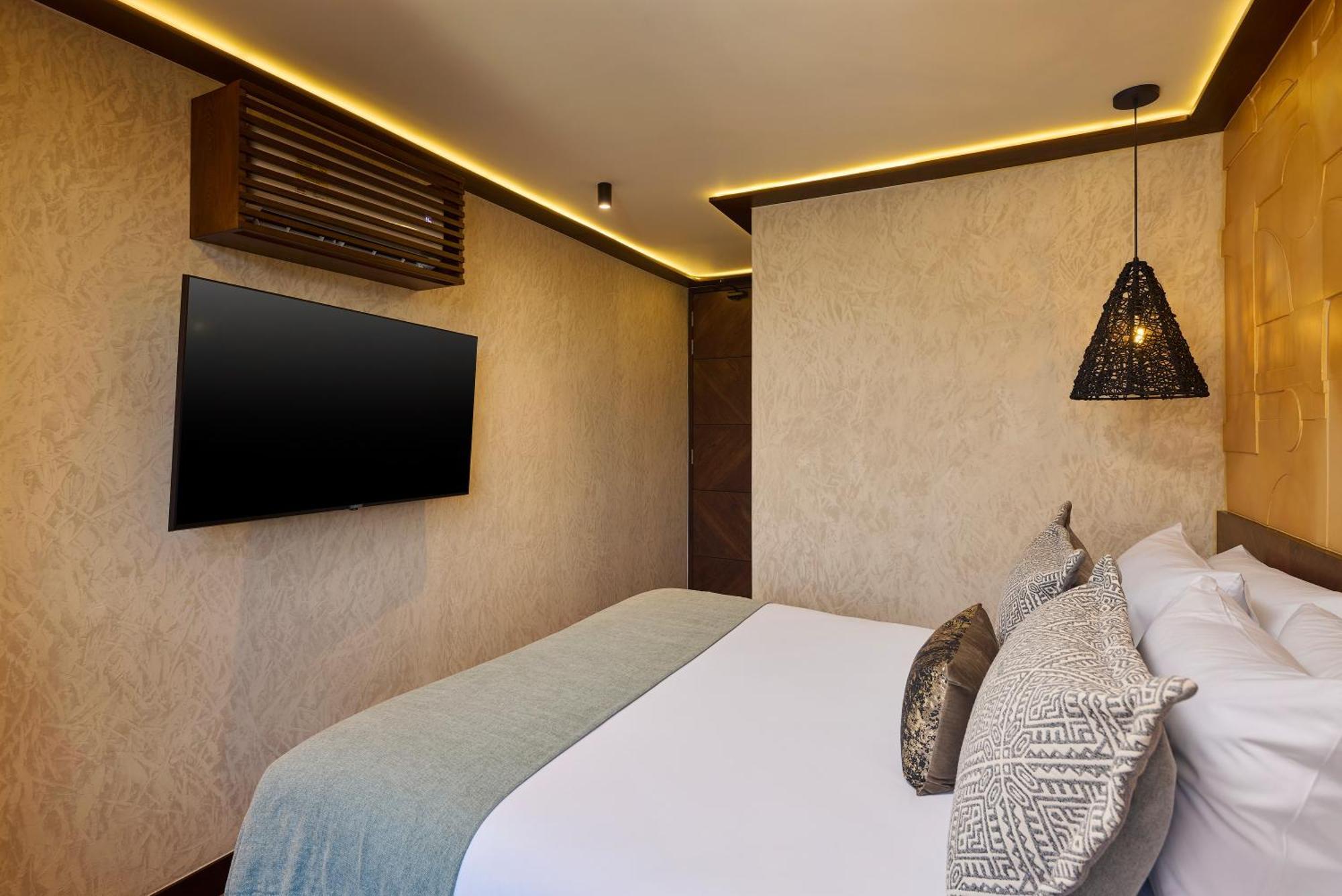 Golden Valley Hotel Medellín Zewnętrze zdjęcie